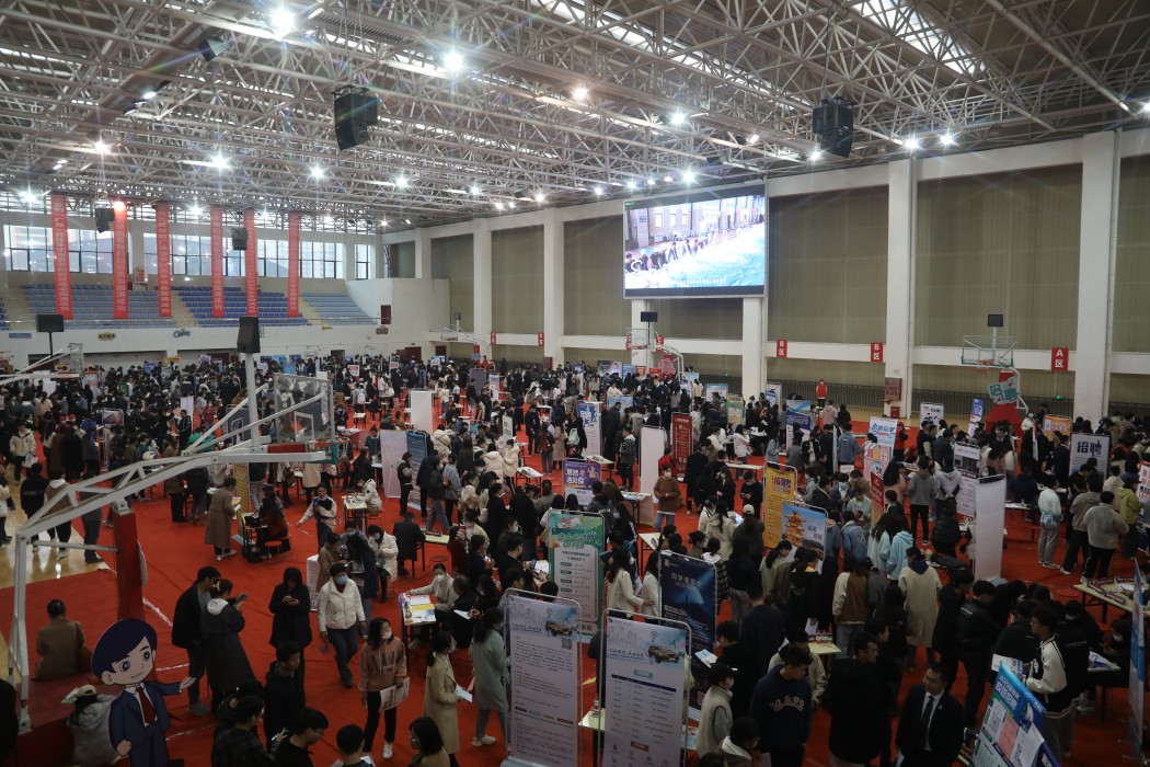 河南开封科技传媒学院1