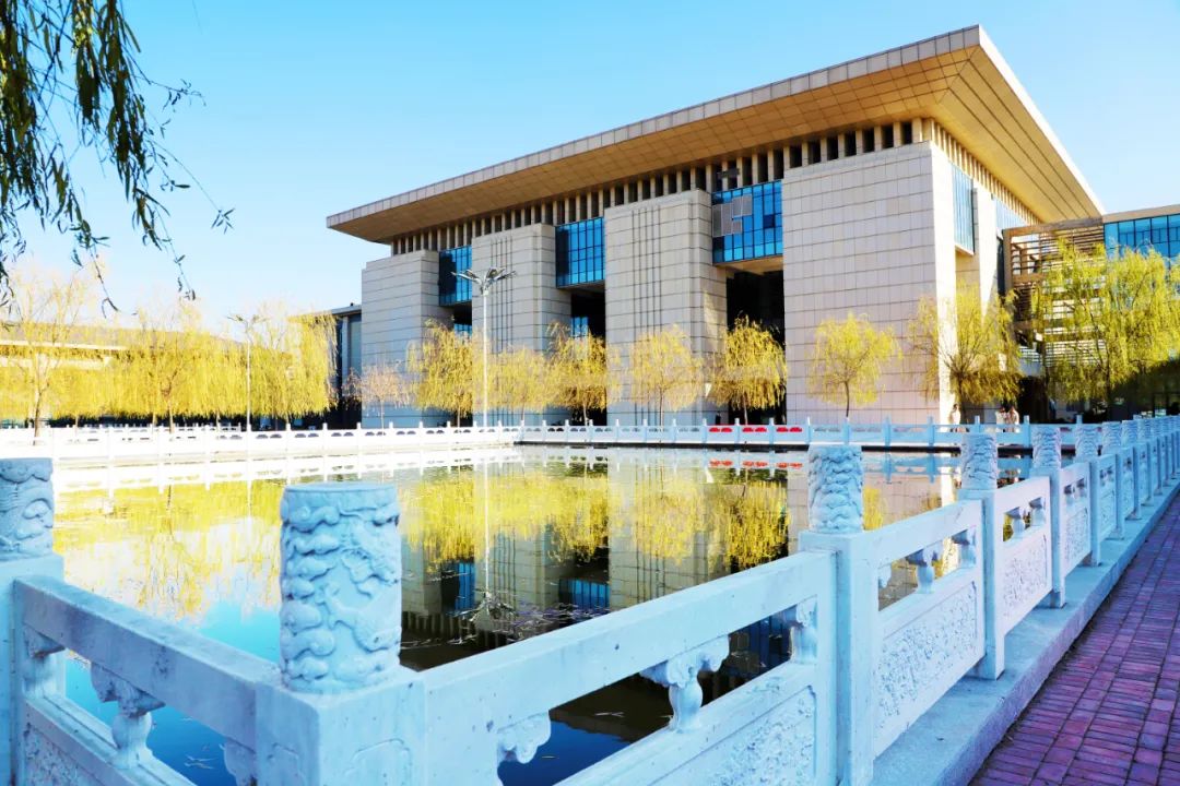 郑州澍青医学高等专科学校2