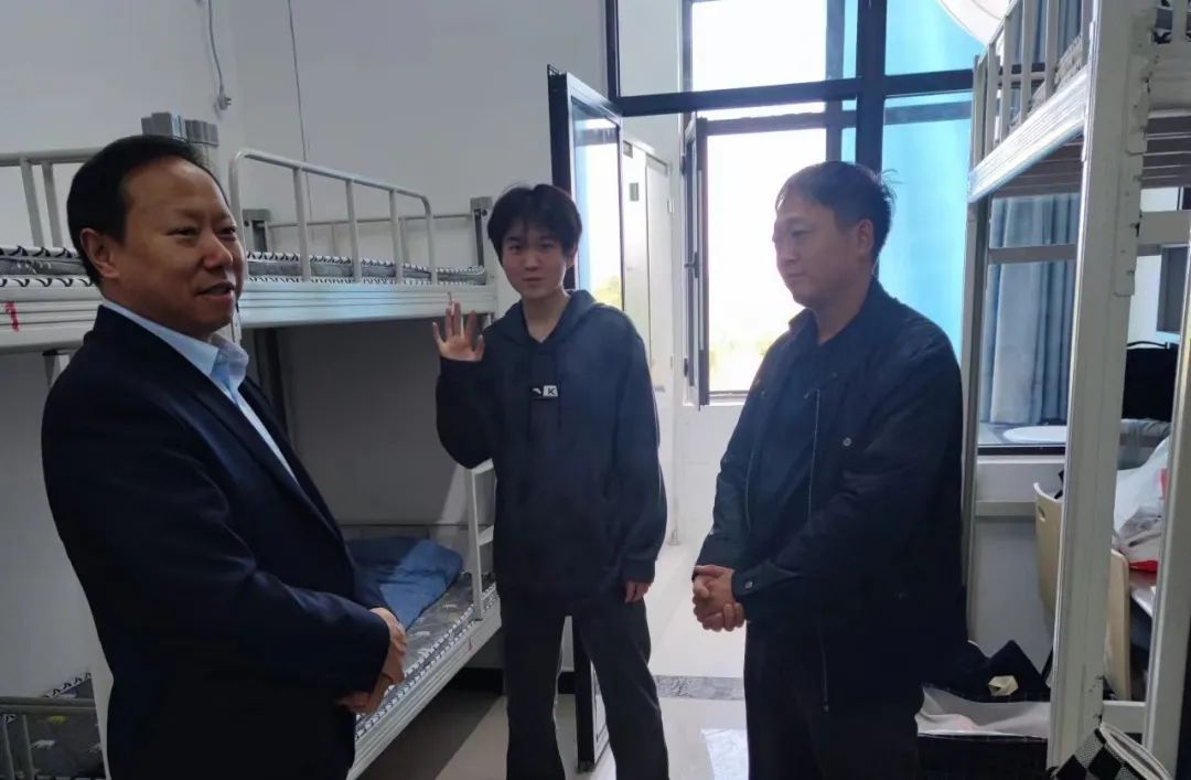 南阳工艺美术职业学院4